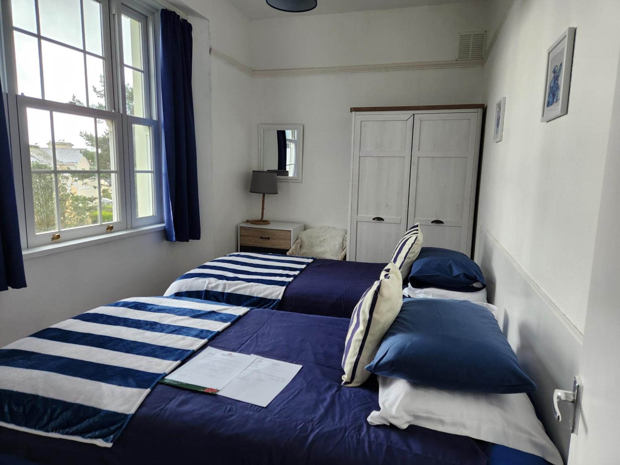 Rose Court Holiday Apartments Торки Екстериор снимка