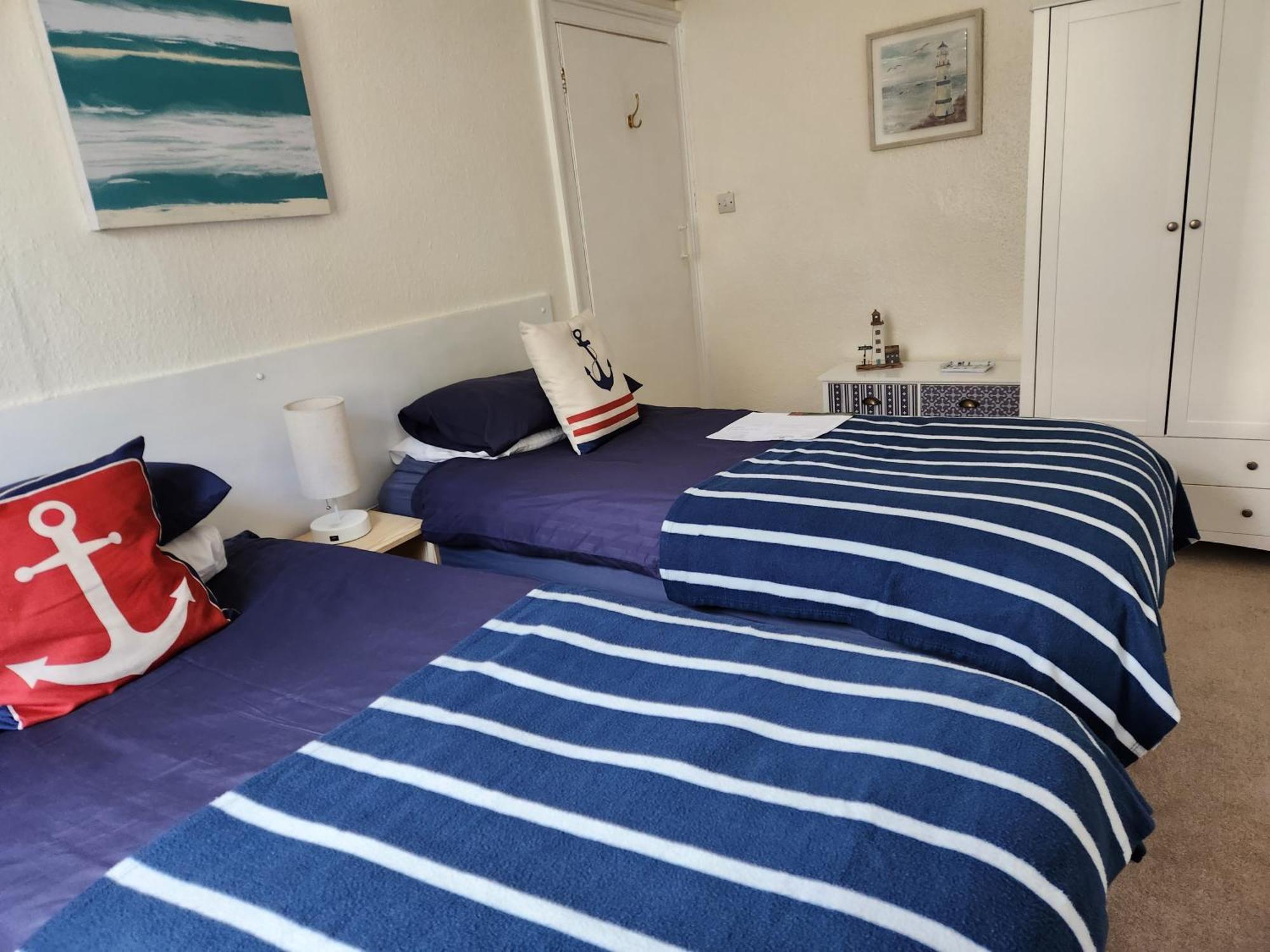 Rose Court Holiday Apartments Торки Екстериор снимка