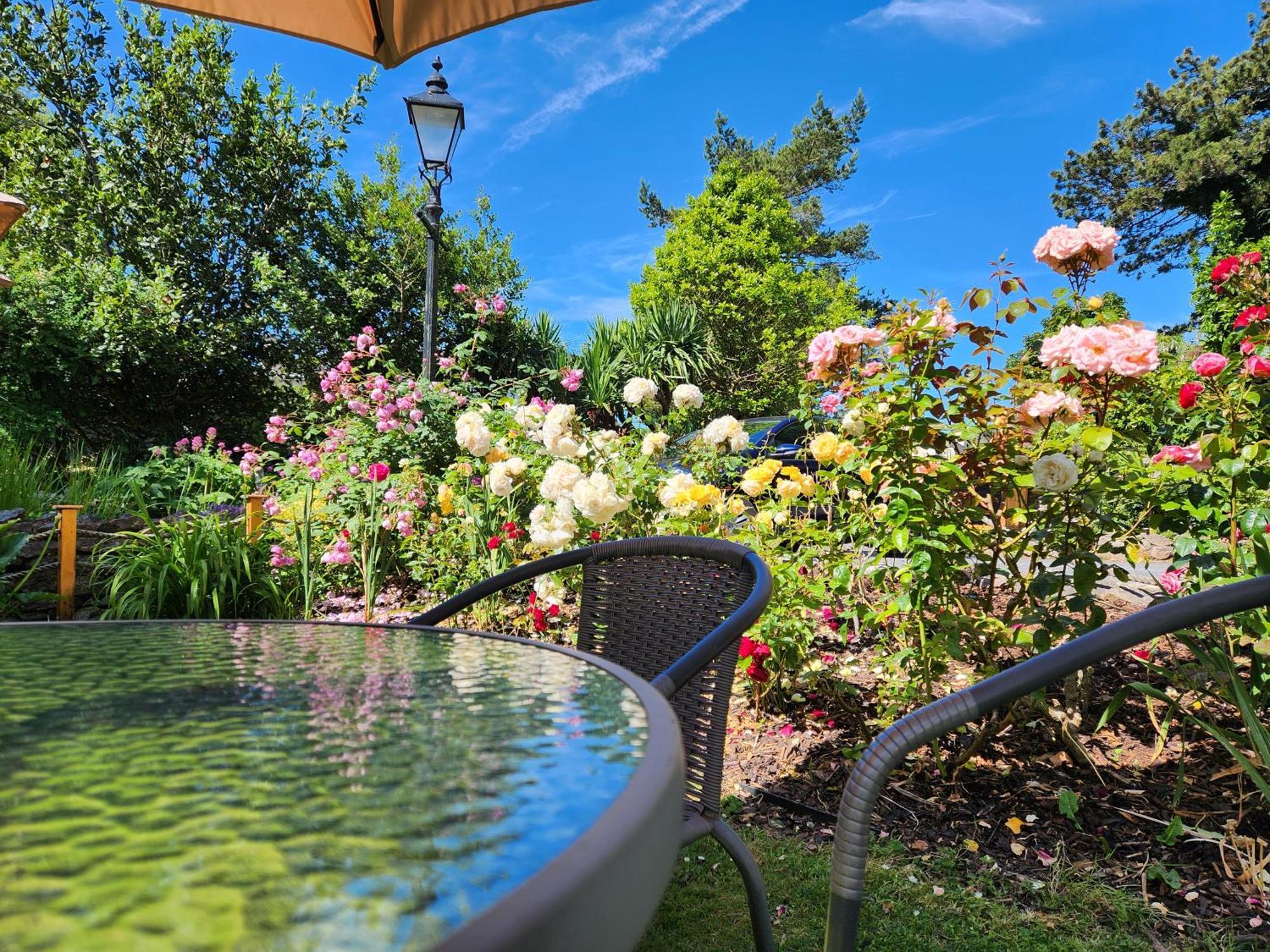 Rose Court Holiday Apartments Торки Екстериор снимка
